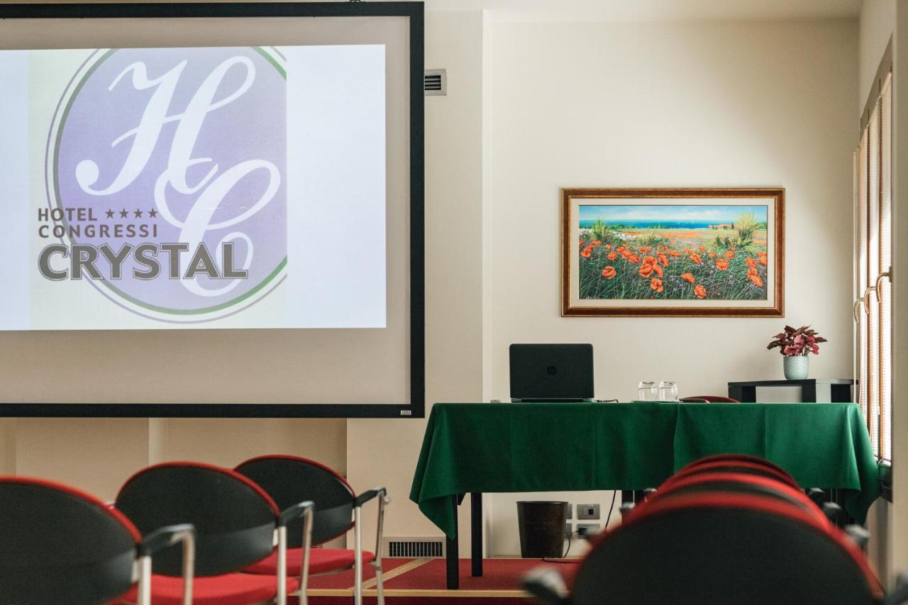 Hotel Crystal เปรกานซิโอล ภายนอก รูปภาพ